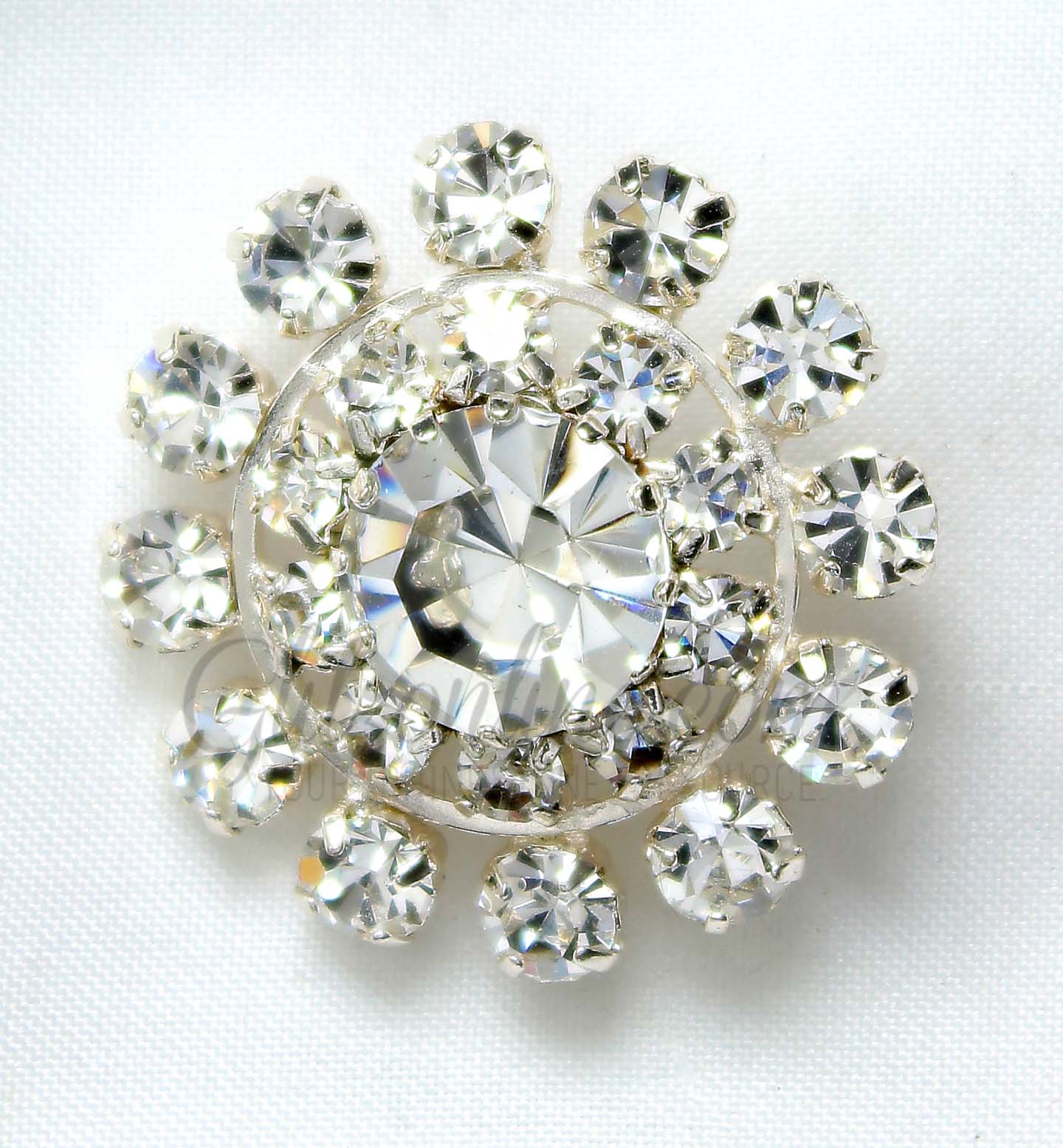 7222 Crystal Rhinestone Button: Glitz and Glamour